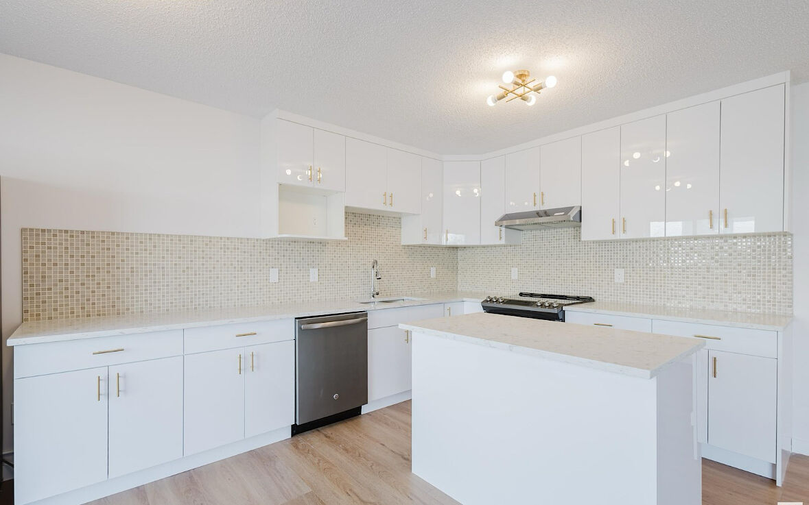 Edmonton 3 + Den bedrooms Duplex for rent. Property photo: 640974-1
