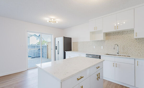 Edmonton 3 + Den bedrooms Duplex for rent. Property photo: 640974-3