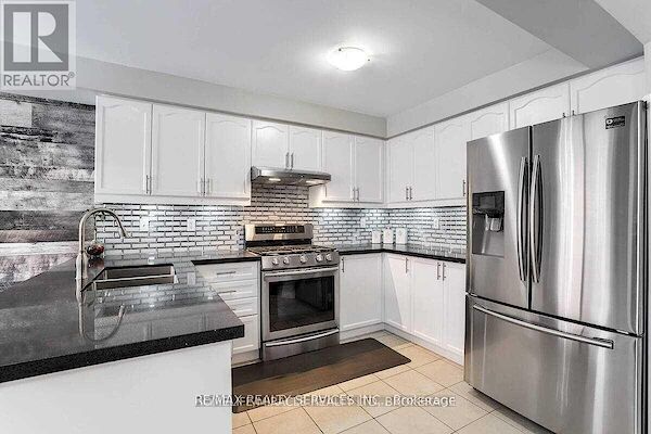 Brampton 4 bedrooms House for rent. Property photo: 640982-3