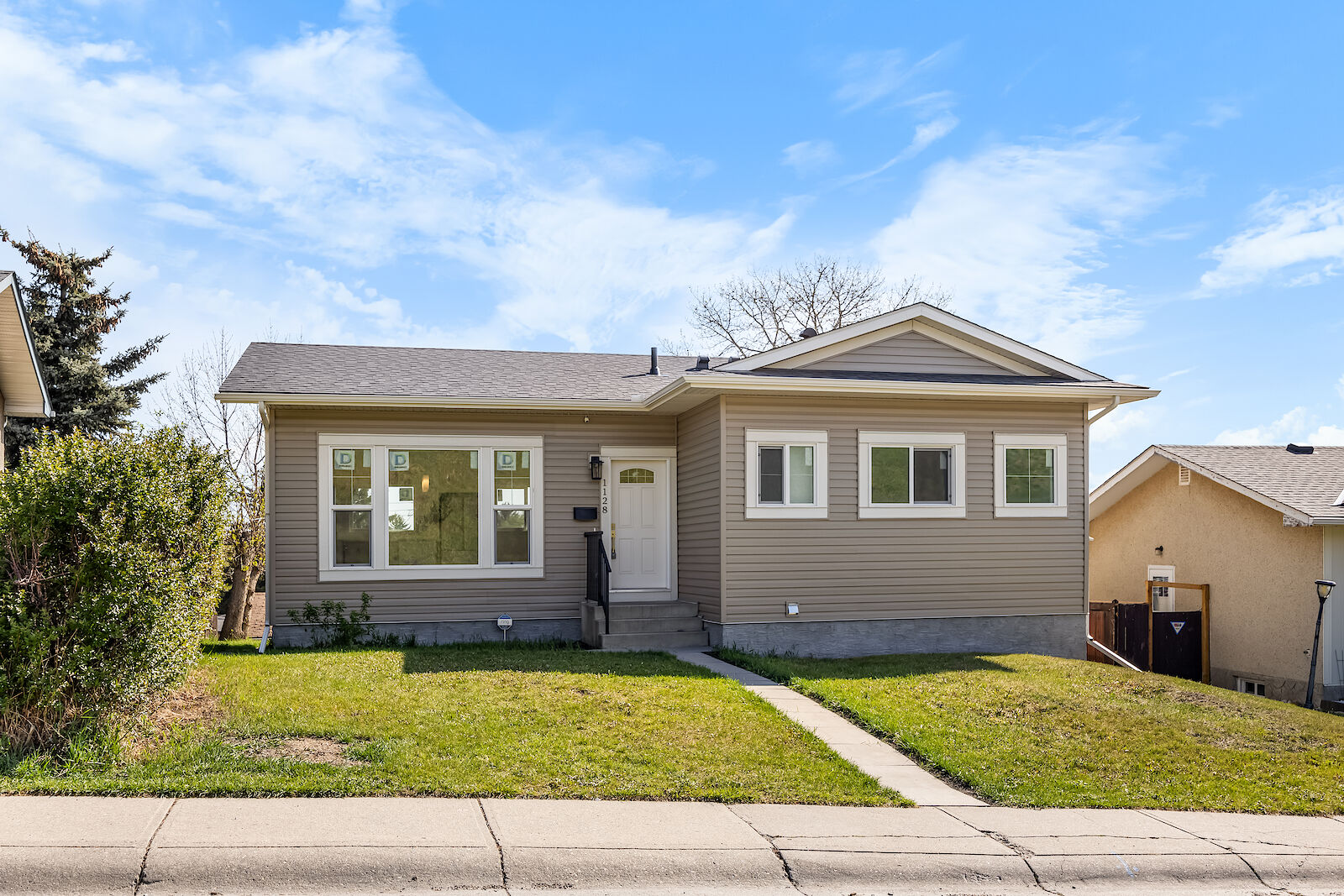 Calgary 2 bedrooms Basement for rent. Property photo: 640998-1