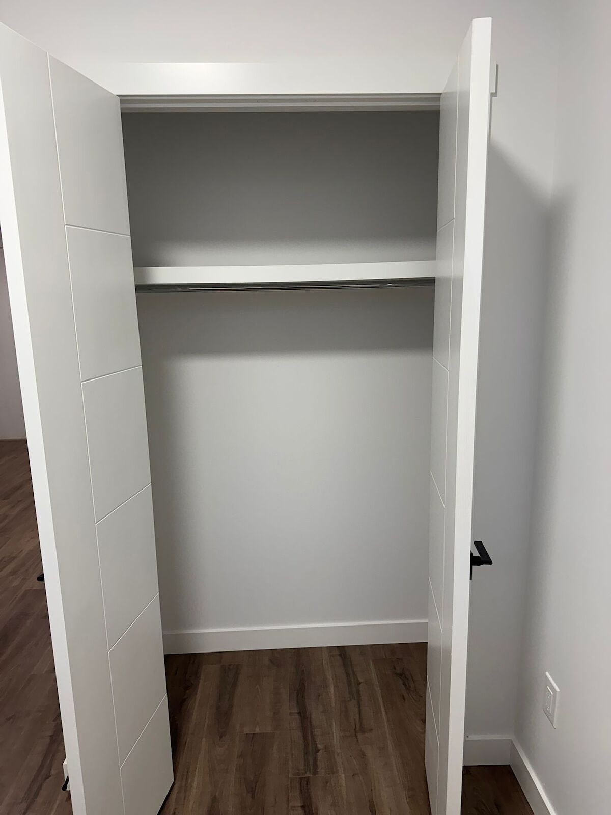 Calgary 2 bedrooms Basement for rent. Property photo: 641004-1