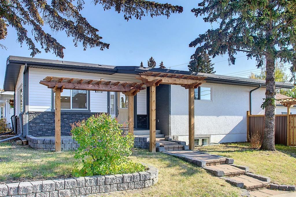 Calgary 3 bedrooms Main Floor for rent. Property photo: 641009-1