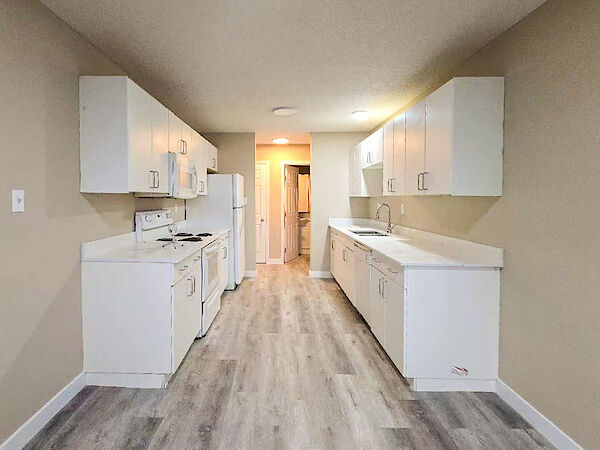 Edmonton 3 bedrooms Townhouse for rent. Property photo: 641043-3