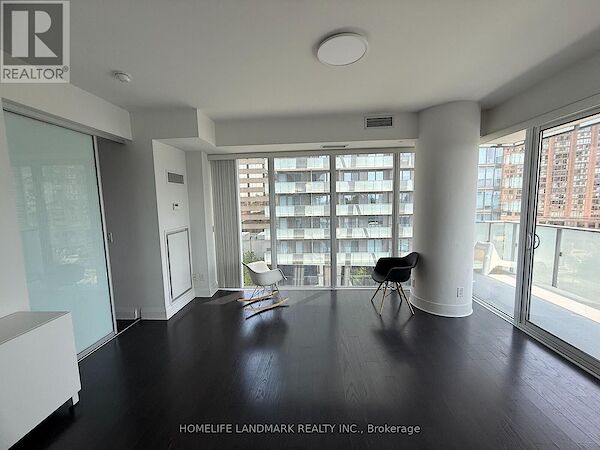 Toronto 2 bedrooms Apartment for rent. Property photo: 641063-2