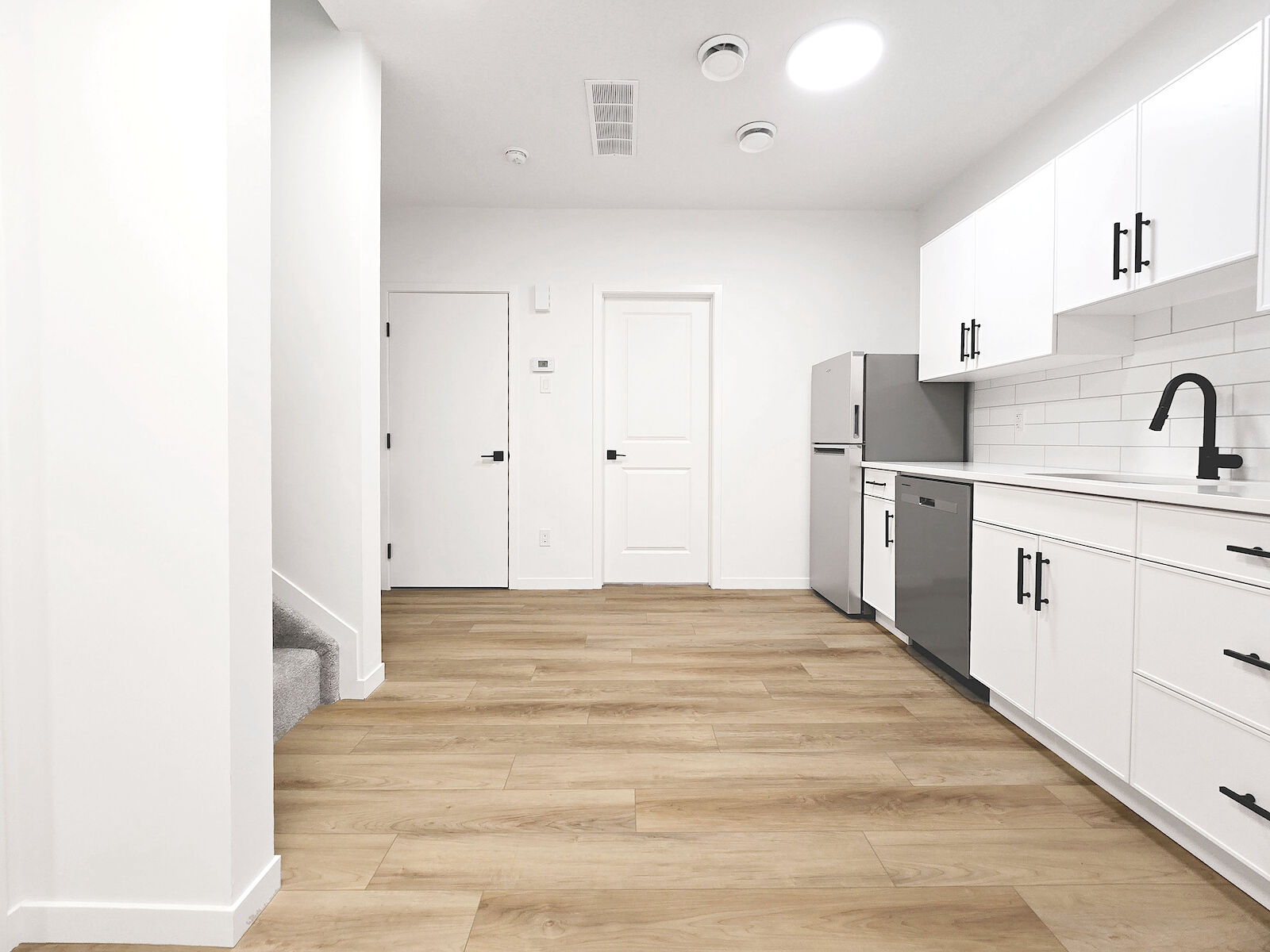 Edmonton 1 bedroom Basement for rent. Property photo: 641074-1
