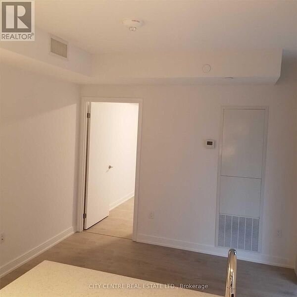 Toronto 1 bedroom Apartment for rent. Property photo: 641135-3