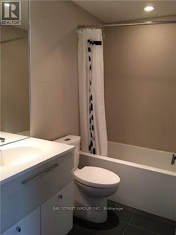 Toronto 2 bedrooms Apartment for rent. Property photo: 641162-3