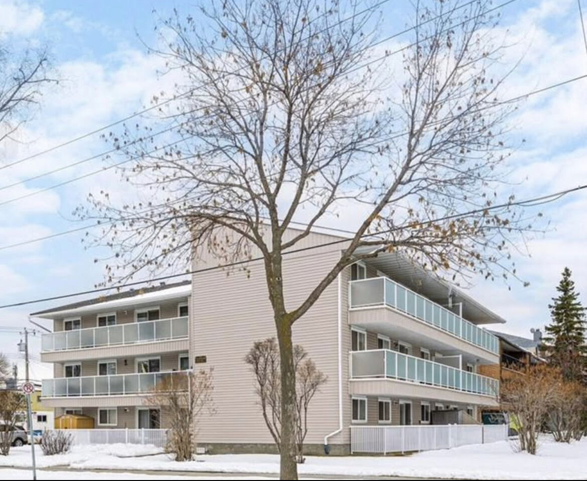 Edmonton 2 bedrooms Condo Unit for rent. Property photo: 641179-1
