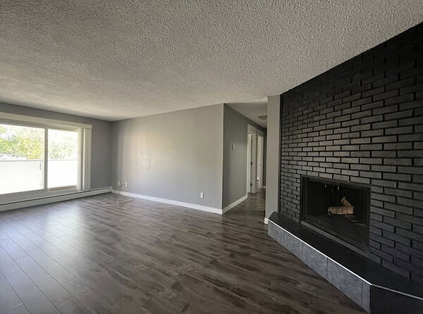 Edmonton 2 bedrooms Condo Unit for rent. Property photo: 641179-3