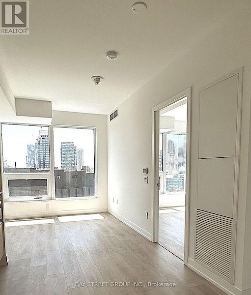 Toronto 1 bedroom Apartment for rent. Property photo: 641184-2