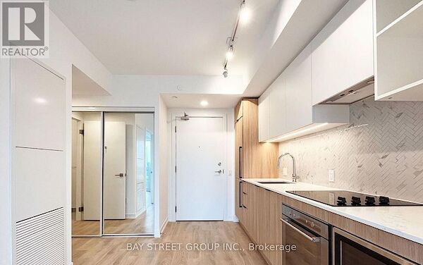 Toronto 1 bedroom Apartment for rent. Property photo: 641184-3