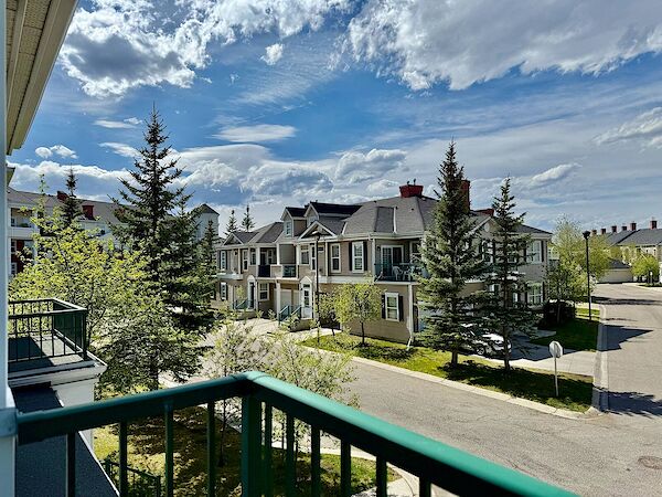 Calgary 2 bedrooms Townhouse for rent. Property photo: 641214-2