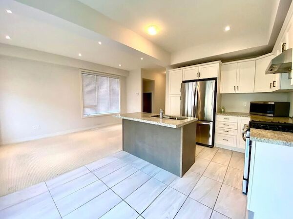 Hamilton 3 bedrooms Townhouse for rent. Property photo: 641218-2