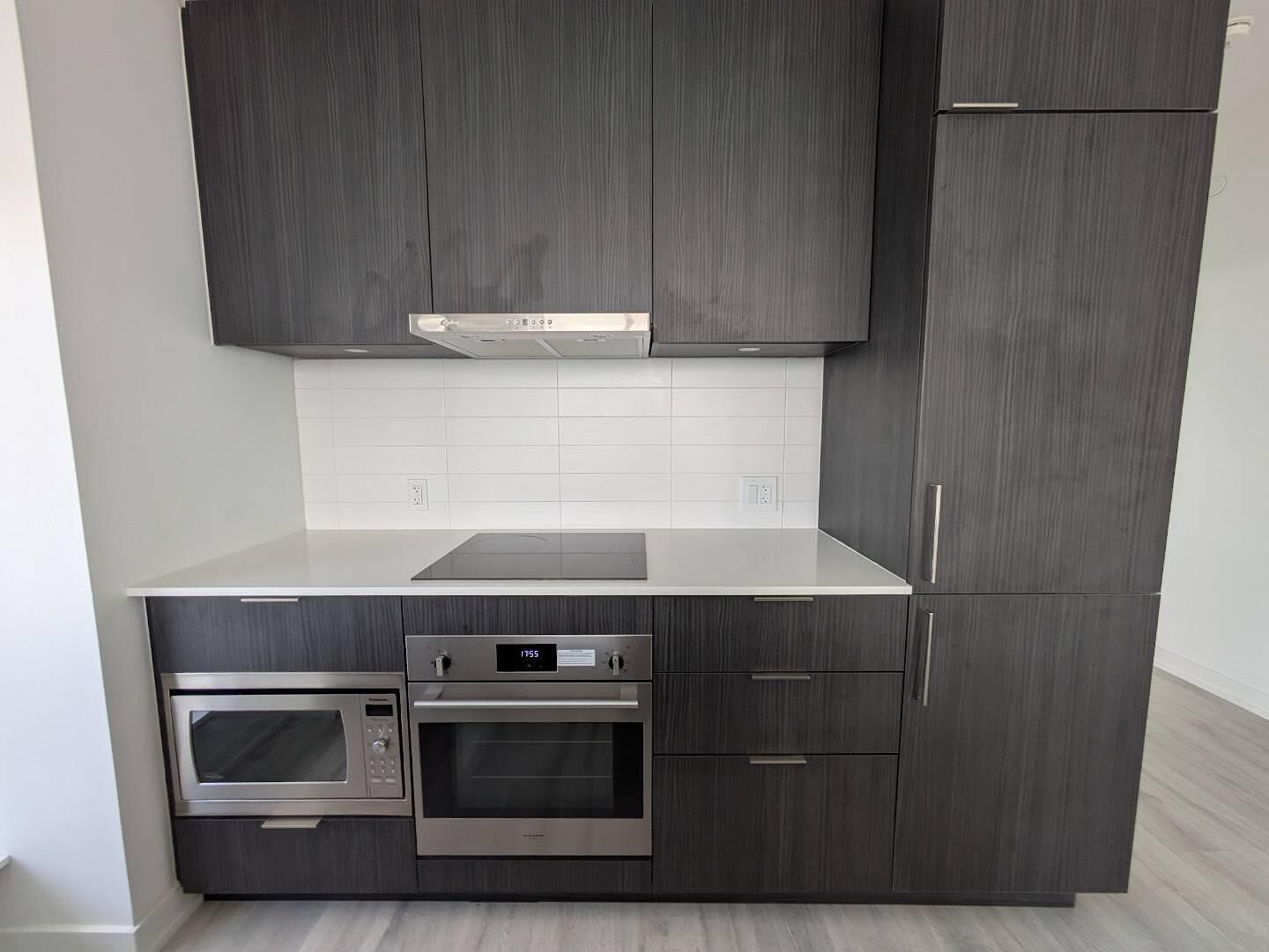North York 2 bedrooms Condo Unit for rent. Property photo: 641219-1