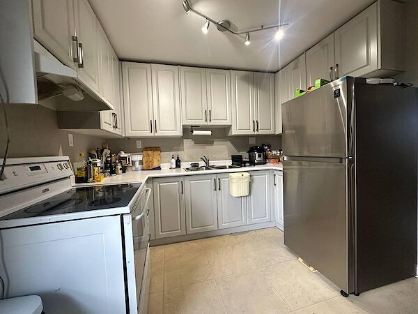 Oshawa 2 bedrooms Main Floor for rent. Property photo: 641221-2