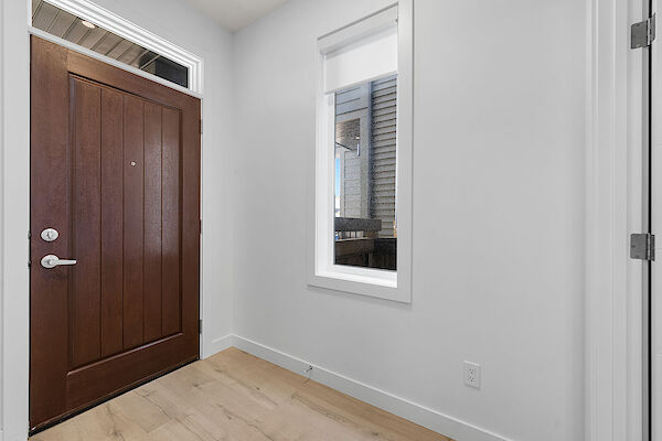 Calgary 4 bedrooms Duplex for rent. Property photo: 641227-2