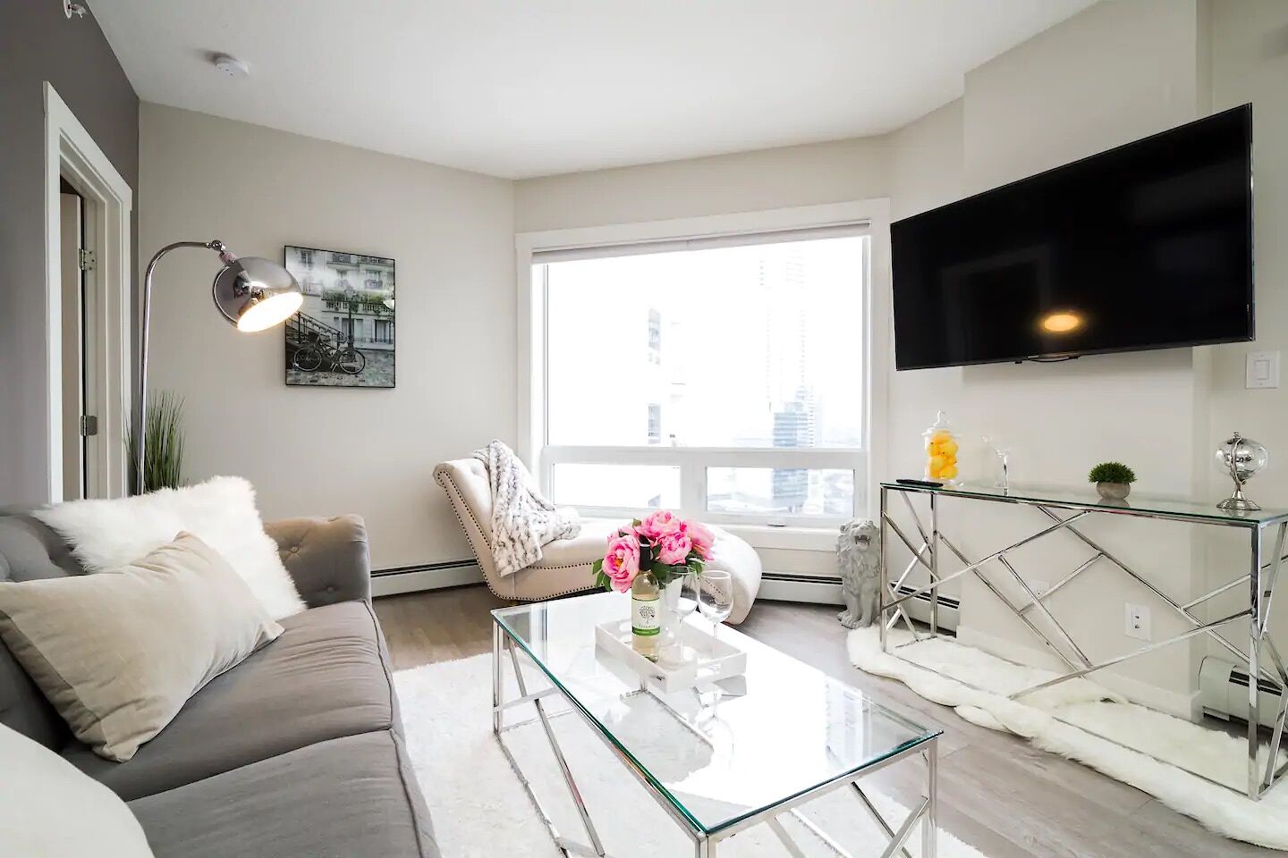 Edmonton 2 bedrooms Condo Unit for rent. Property photo: 641258-1
