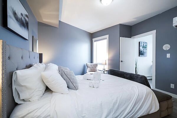 Edmonton 2 bedrooms Condo Unit for rent. Property photo: 641258-2
