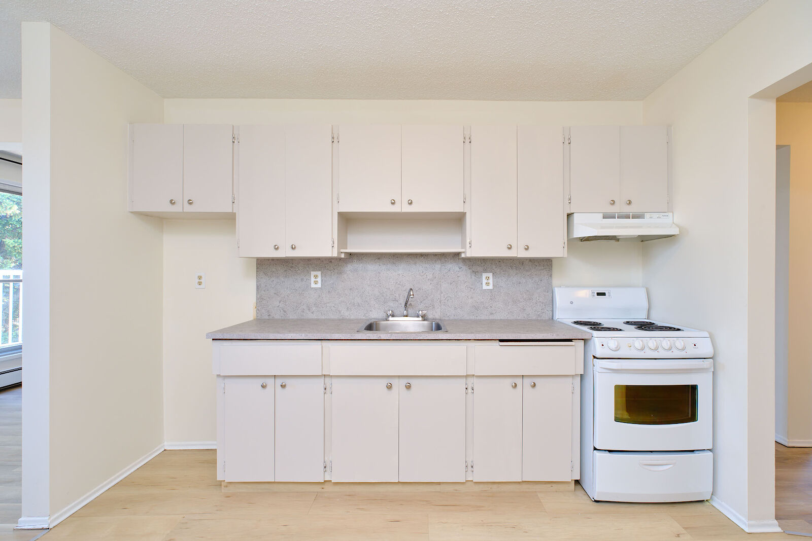 Edmonton 1 bedroom Condo Unit for rent. Property photo: 641315-1