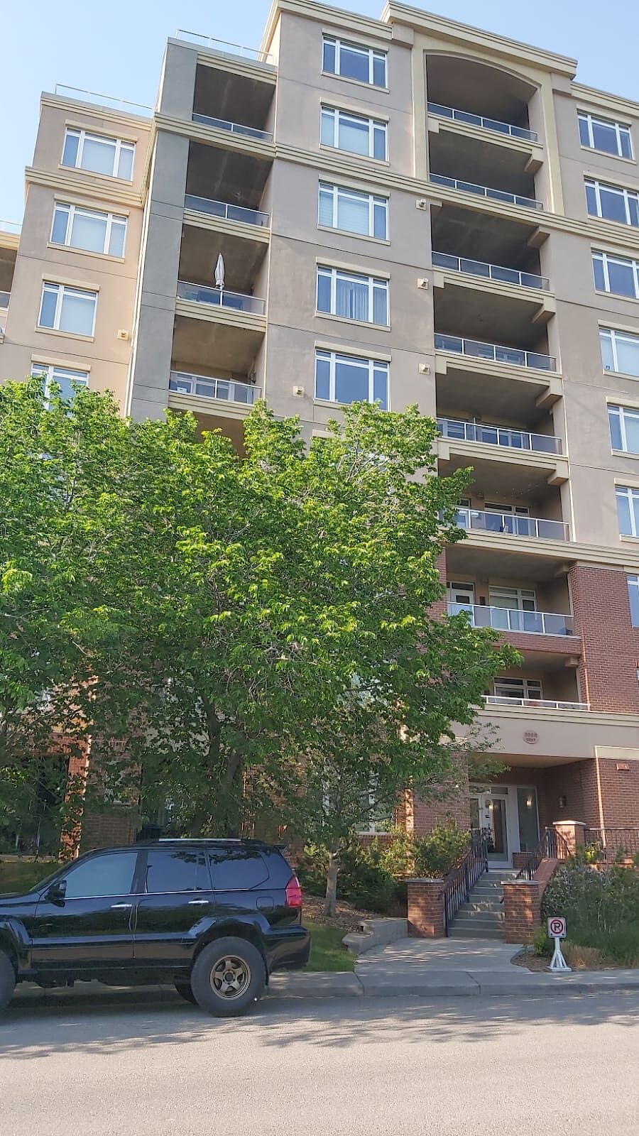 Calgary 1 bedroom Condo Unit for rent. Property photo: 641345-1