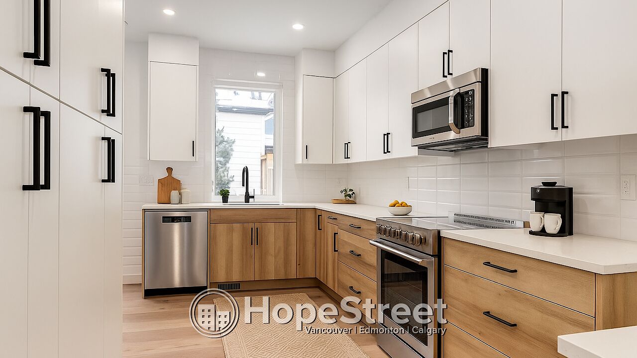 Calgary 3 bedrooms Townhouse for rent. Property photo: 641362-1