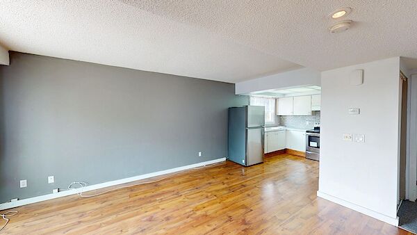 Calgary 3 bedrooms Townhouse for rent. Property photo: 641421-2