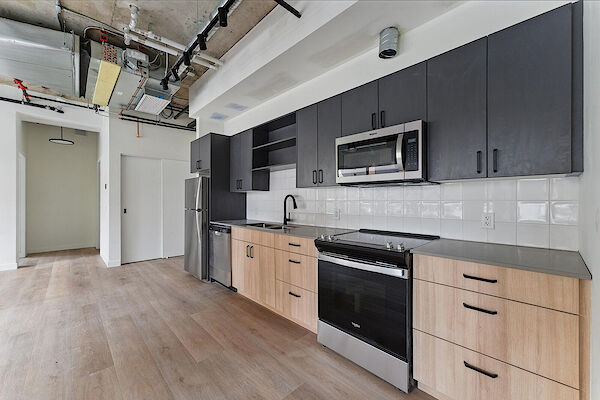 Calgary bachelor bedrooms Apartment for rent. Property photo: 641444-2