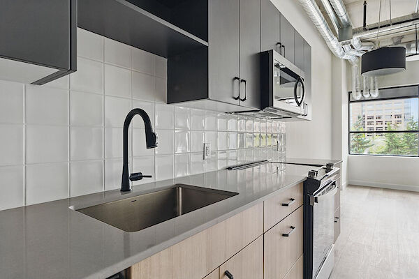 Calgary bachelor bedrooms Apartment for rent. Property photo: 641444-3