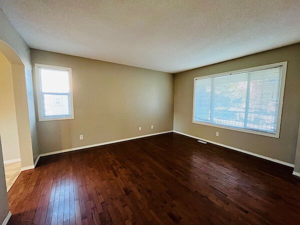Calgary 3 bedrooms Townhouse for rent. Property photo: 641468-3
