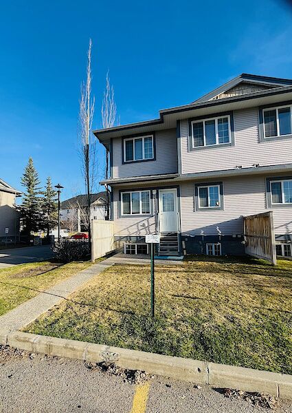 Calgary 3 bedrooms Townhouse for rent. Property photo: 641468-2