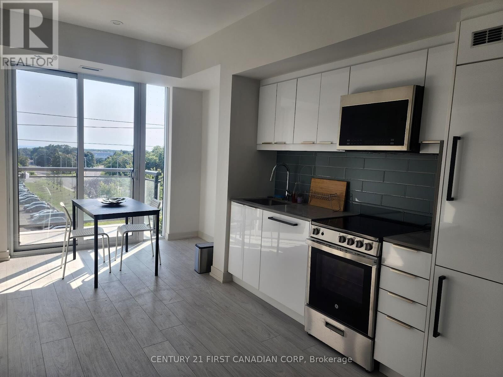 Toronto 2 bedrooms Apartment for rent. Property photo: 641500-1