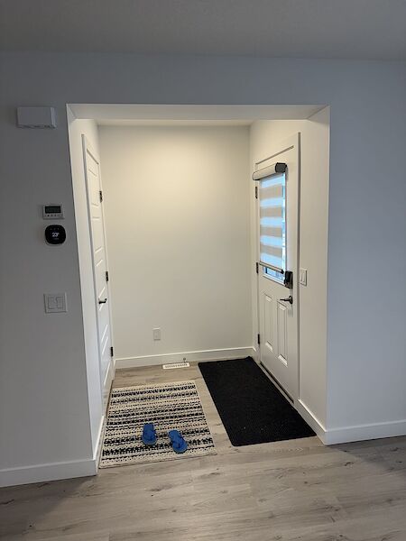Edmonton 3 bedrooms Main Floor for rent. Property photo: 641503-3