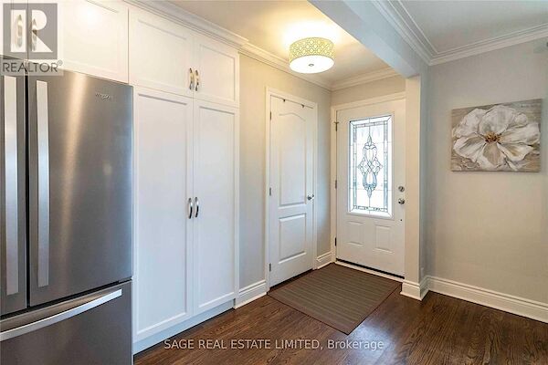 Toronto 3 bedrooms House for rent. Property photo: 641511-2