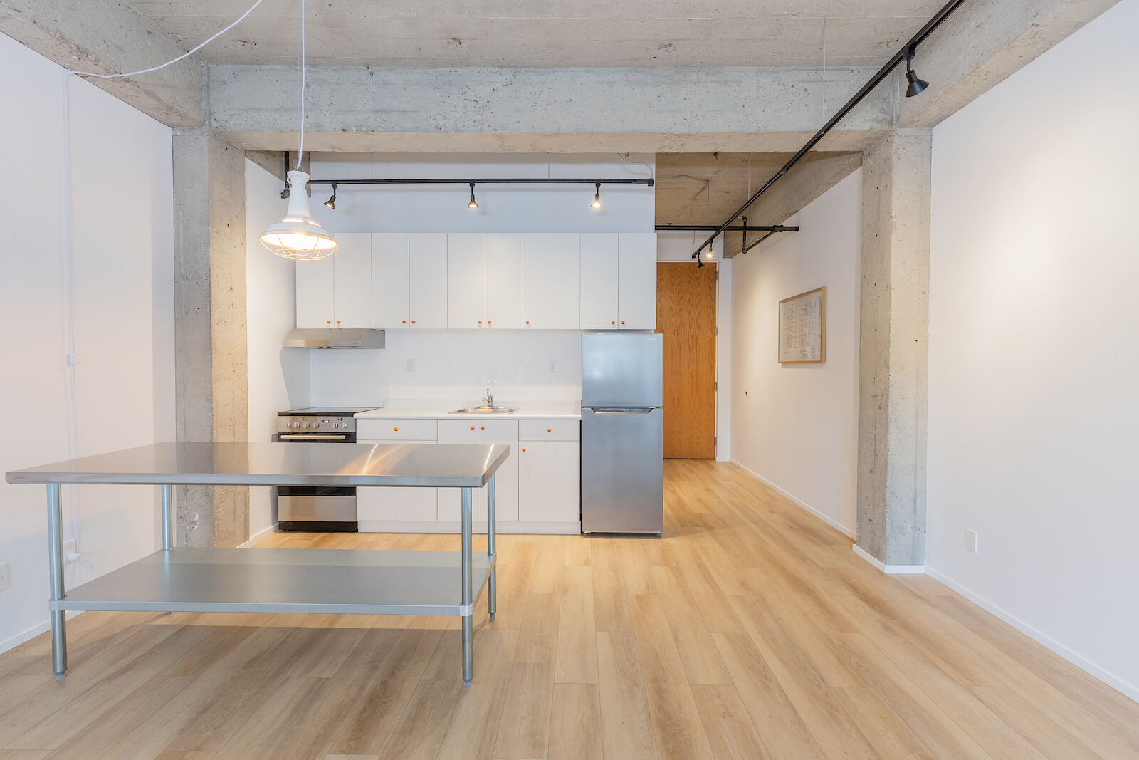 Edmonton studio Condo Unit for rent. Property photo: 641519-1