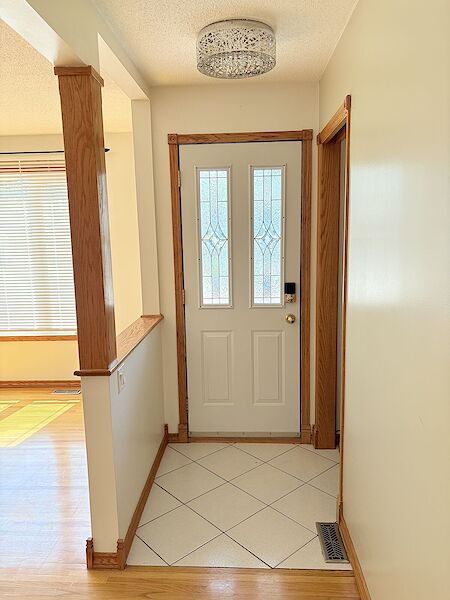 Calgary 3 bedrooms Main Floor for rent. Property photo: 641542-3