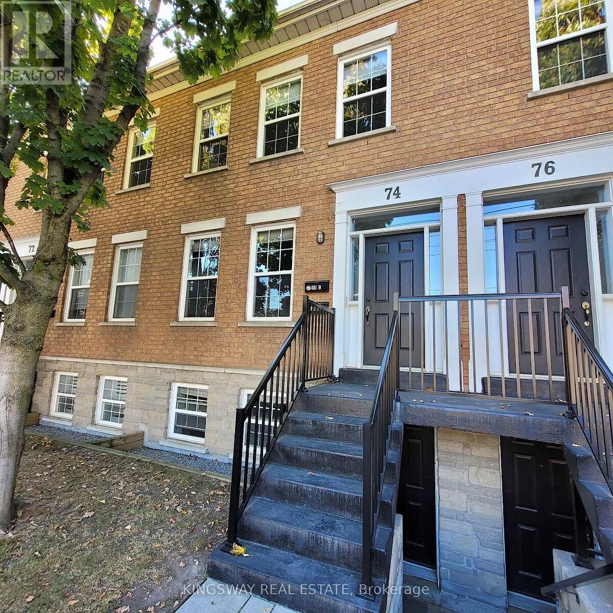 Toronto 2 bedrooms Townhouse for rent. Property photo: 641544-1