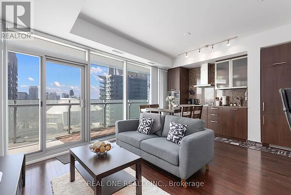 Toronto 2 bedrooms Apartment for rent. Property photo: 641559-3