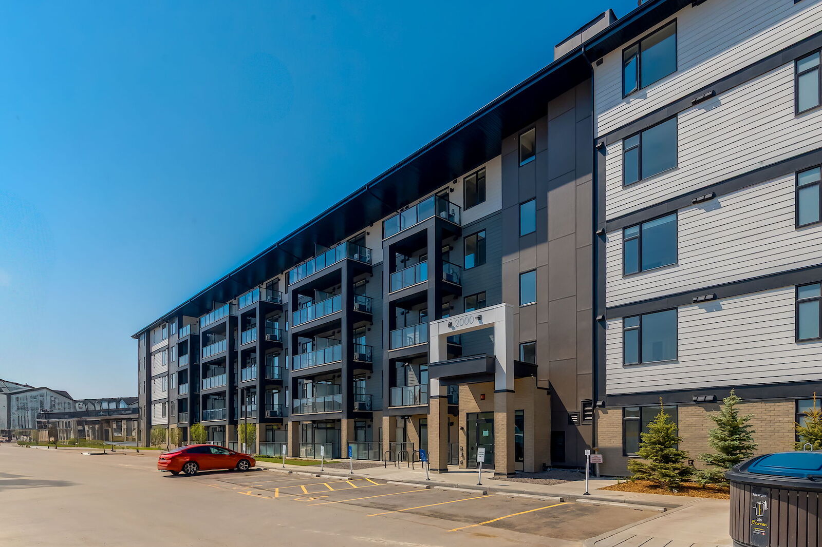 Calgary 2 bedrooms Condo Unit for rent. Property photo: 641591-1