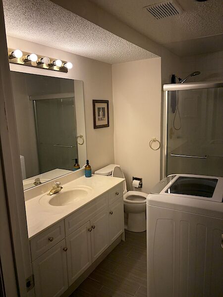 Calgary 1 bedroom Room For Rent for rent. Property photo: 641661-3