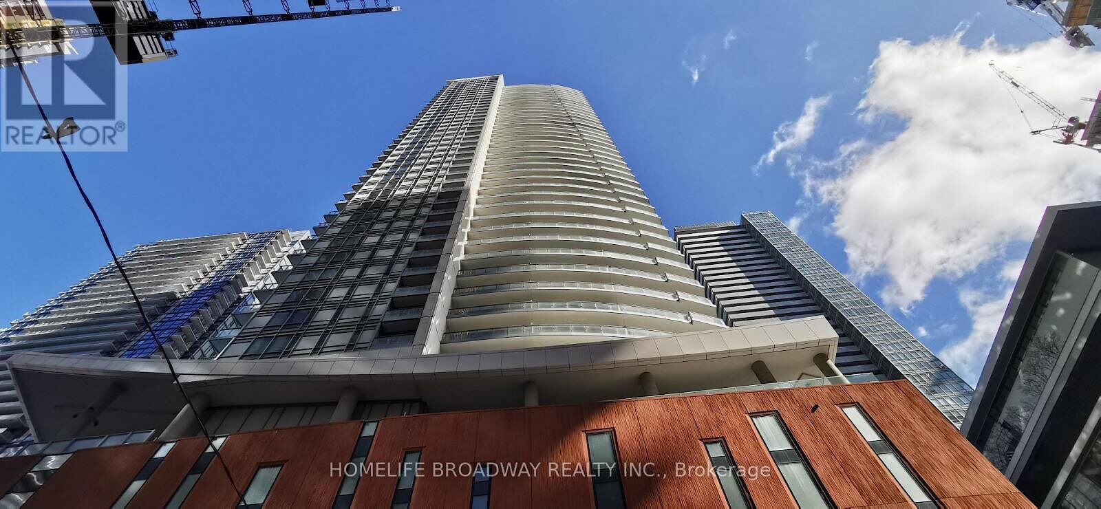 Toronto studio Apartment for rent. Property photo: 641680-1