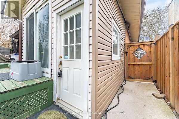 Toronto 1 bedroom House for rent. Property photo: 641682-2