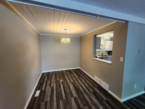 Edmonton 3 bedrooms Townhouse for rent. Property photo: 641720-3