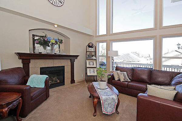 Calgary 6 bedrooms House for rent. Property photo: 641758-2