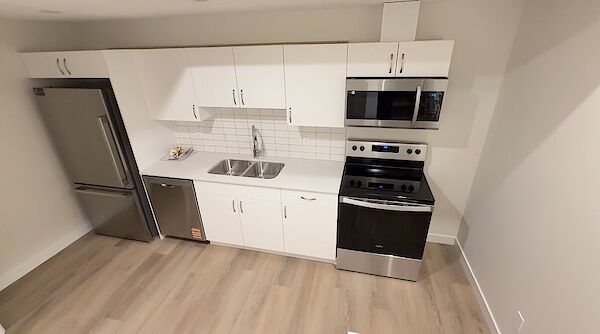 Edmonton 2 bedrooms Basement for rent. Property photo: 641825-3