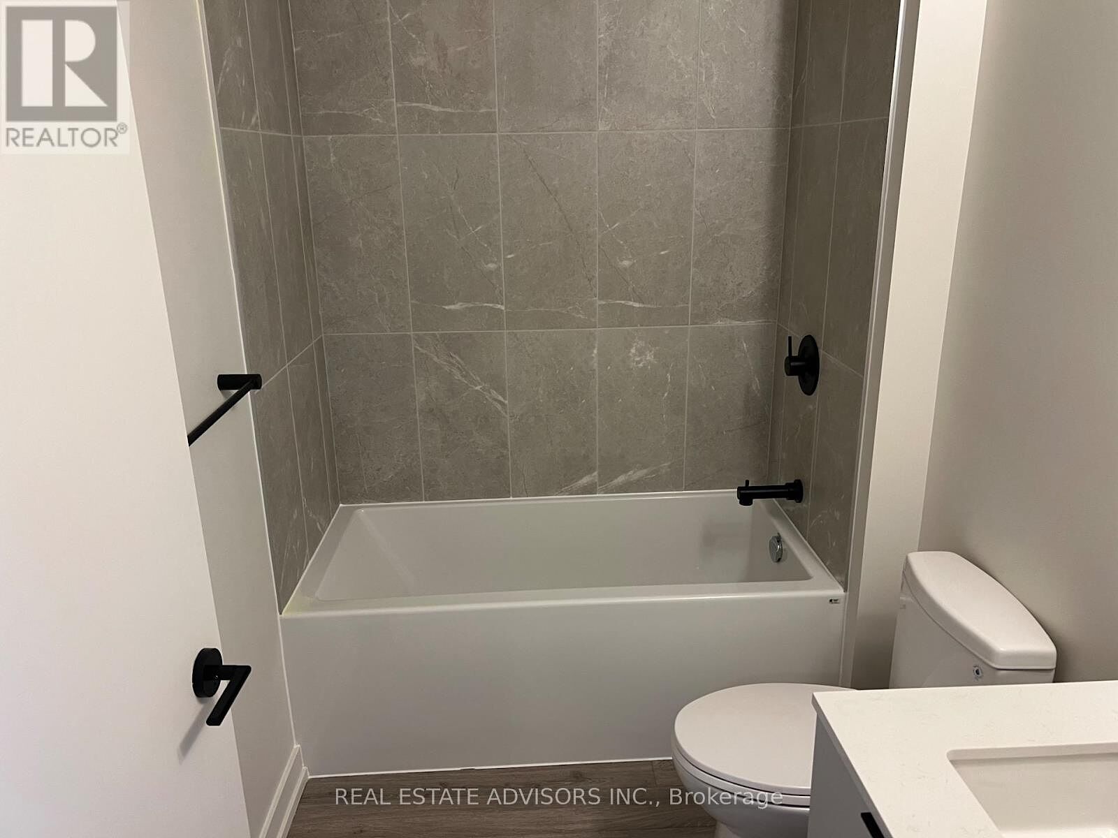 Toronto 2 bedrooms Apartment for rent. Property photo: 641837-1