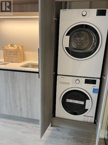 Toronto 2 bedrooms Apartment for rent. Property photo: 641837-3