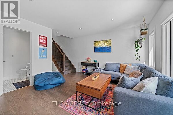 Bright+room+for+quality+family+time Toronto 4 bedrooms House for rent. Property photo: 641852-3