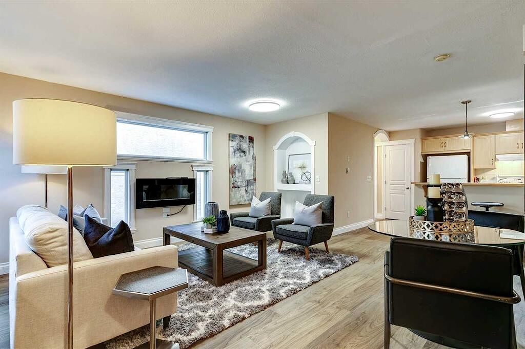 Calgary 2 bedrooms Duplex for rent. Property photo: 641865-1