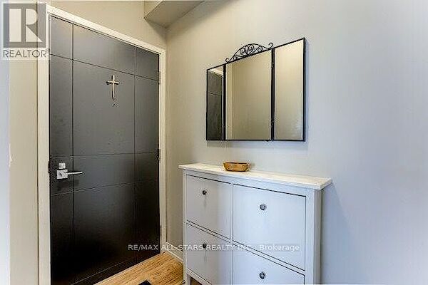 Toronto 2 bedrooms Apartment for rent. Property photo: 641867-3