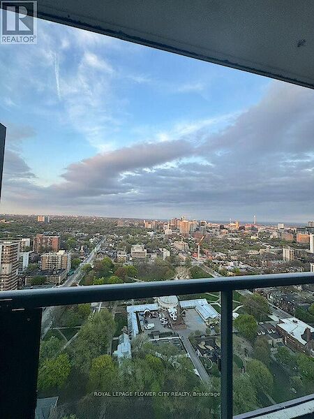 Toronto 2 bedrooms Apartment for rent. Property photo: 641869-3